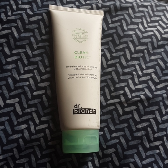 Dr.Brandt - Picture 1 of 3